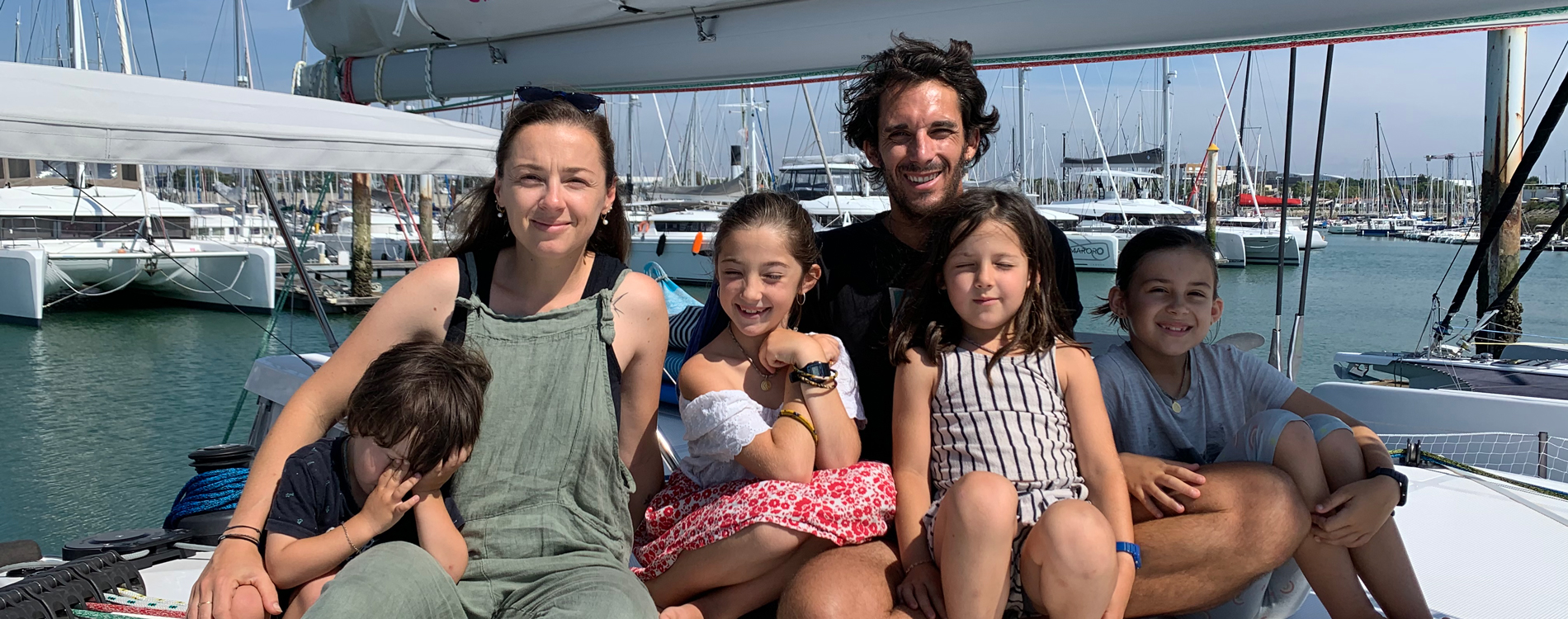 Un tour du monde avec 4 enfants à bord d’un NEEL 43 : le témoignage de la famille SAIL AND SURF 1
